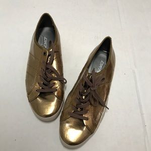 DKNY Gold Leather Lace Up Sneakers Size 6.5
